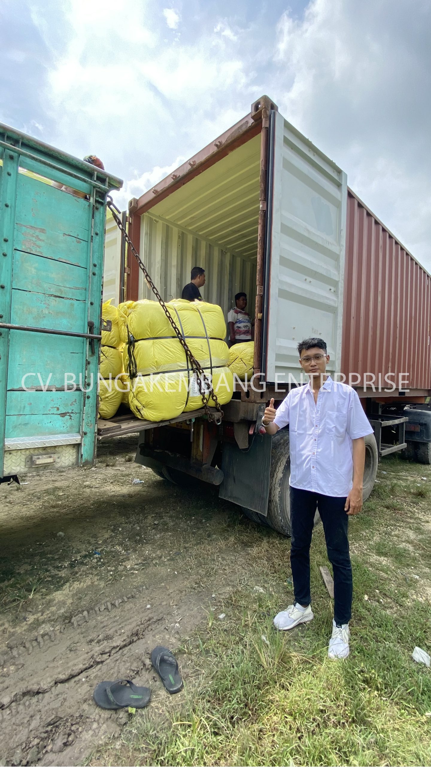 Stuffing Kapok Fiber from Indonesia to Vietnam and Japan for yarn and fabrics making